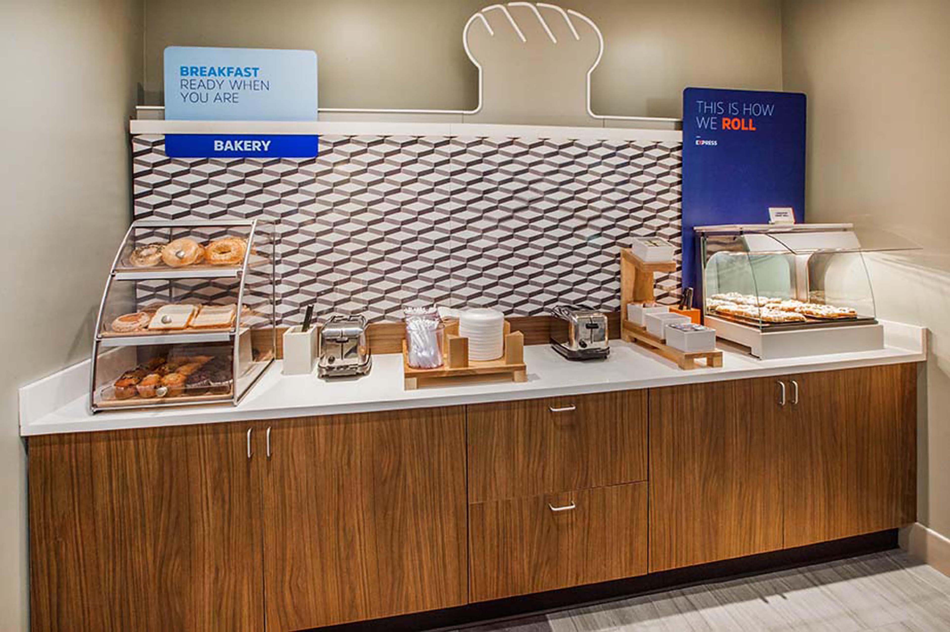Holiday Inn Express Hotel & Suites Athens By Ihg Екстер'єр фото