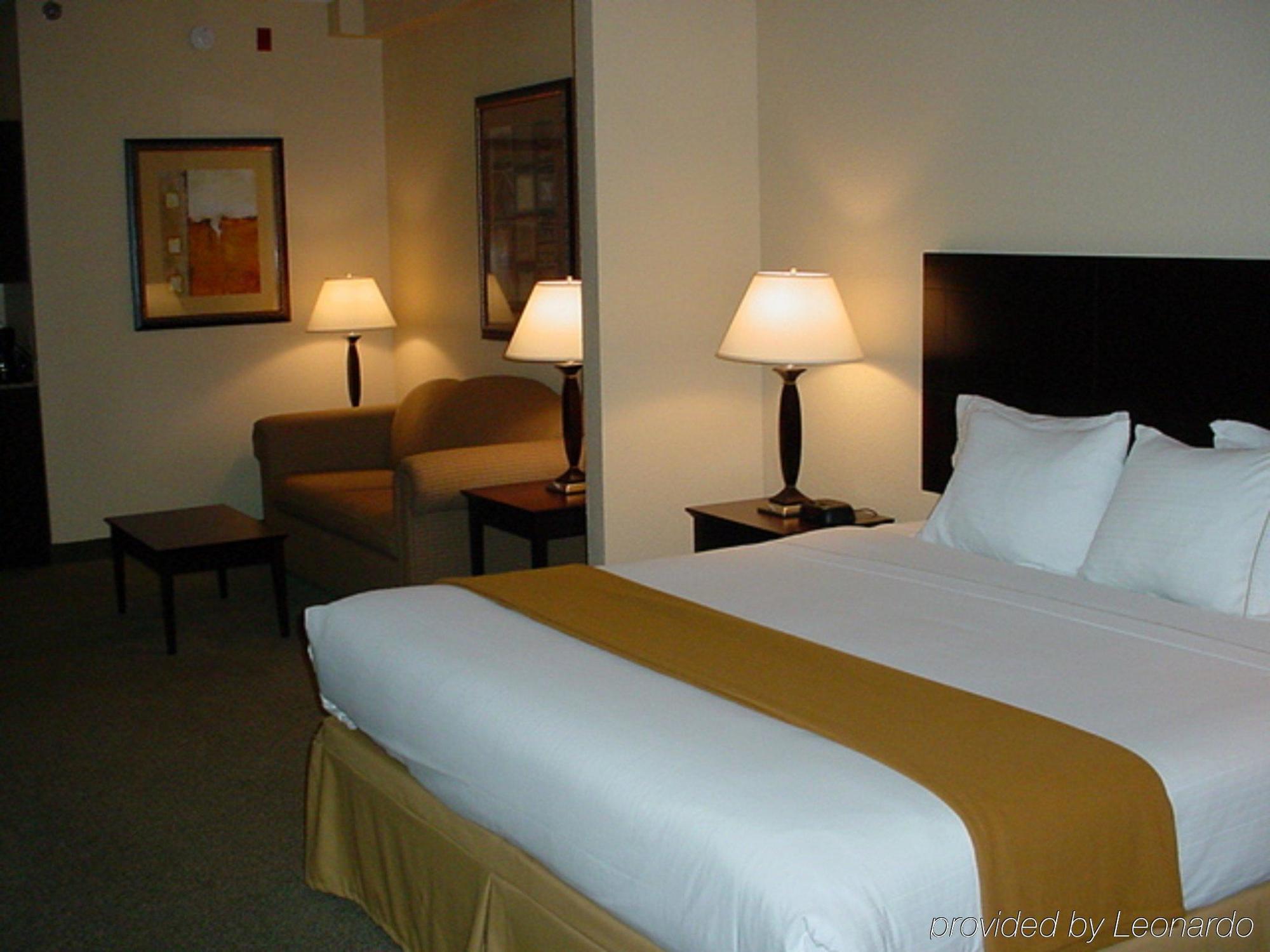 Holiday Inn Express Hotel & Suites Athens By Ihg Номер фото