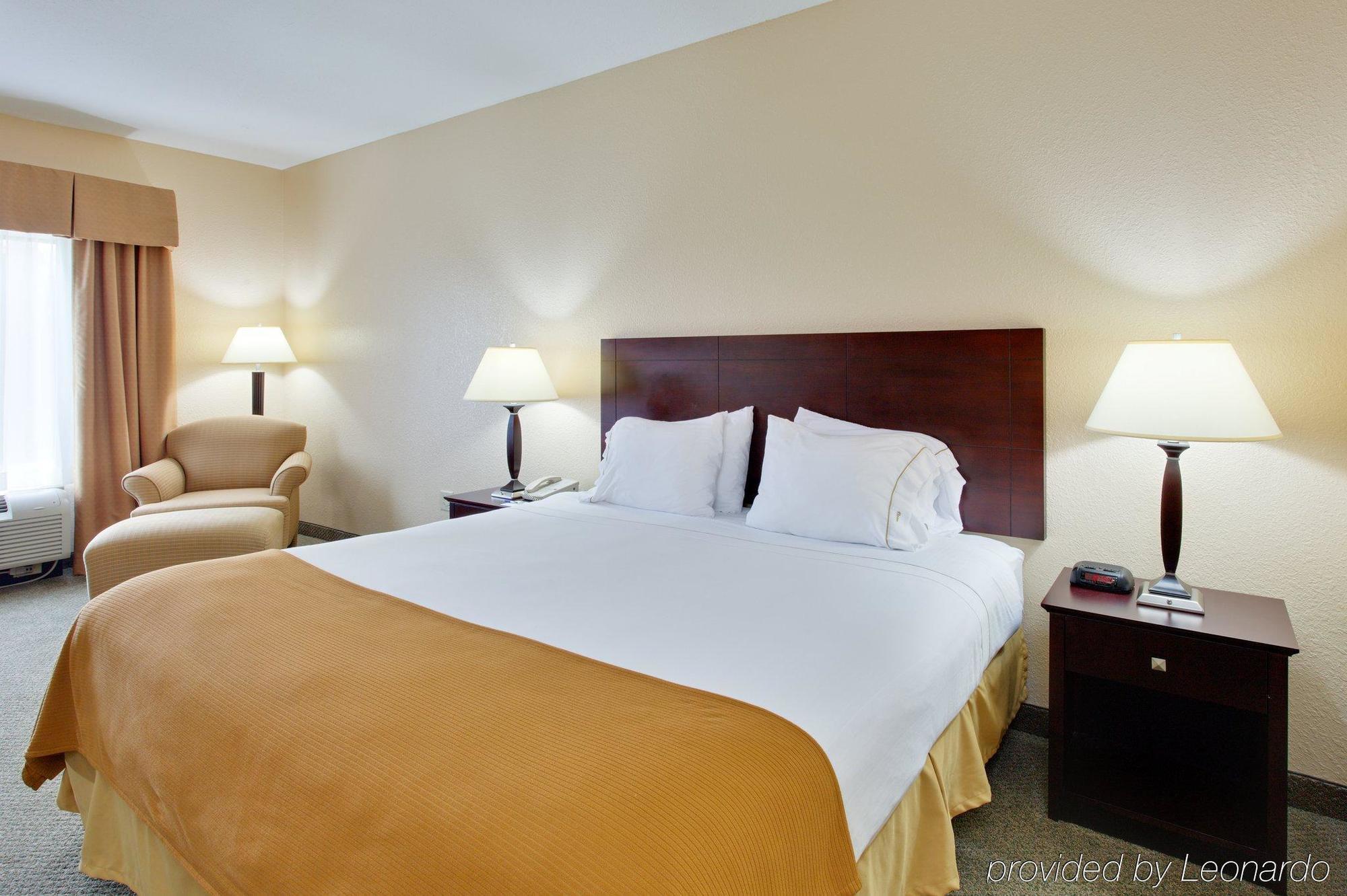 Holiday Inn Express Hotel & Suites Athens By Ihg Номер фото